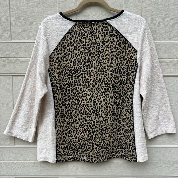 Chico’s Zenergy Size 2 Large Leopard Print Gold Sweater Pullover 3/4 Sleeve - Picture 5 of 9